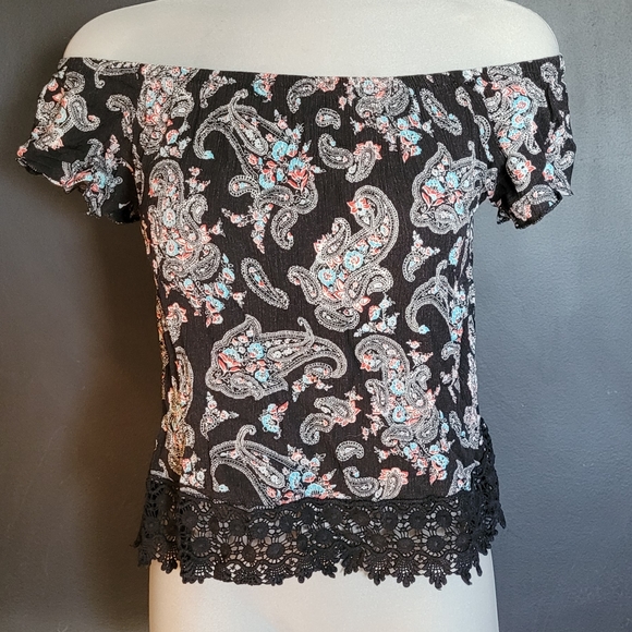 Black Miley+Molly Paisley and Lace Top - Picture 3 of 4